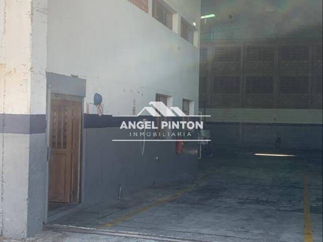 #7422 - GALPÓN / BODEGA para Venta en Maracaibo - V - 2