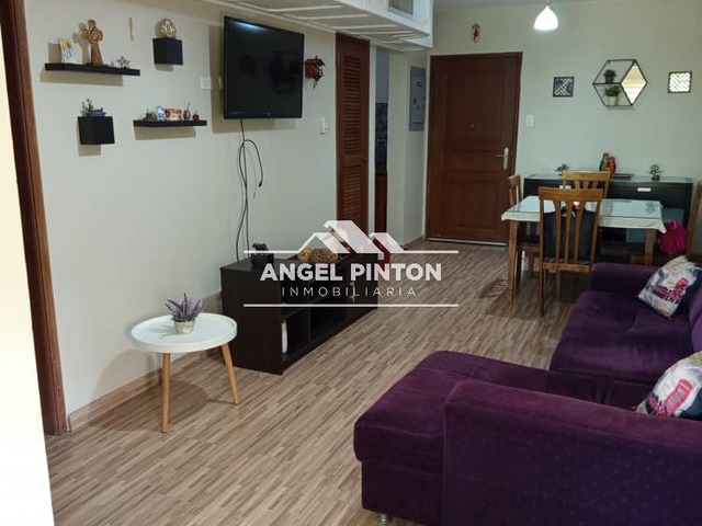 #03031 - APARTAMENTO para Alquiler en Maracaibo - V - 1