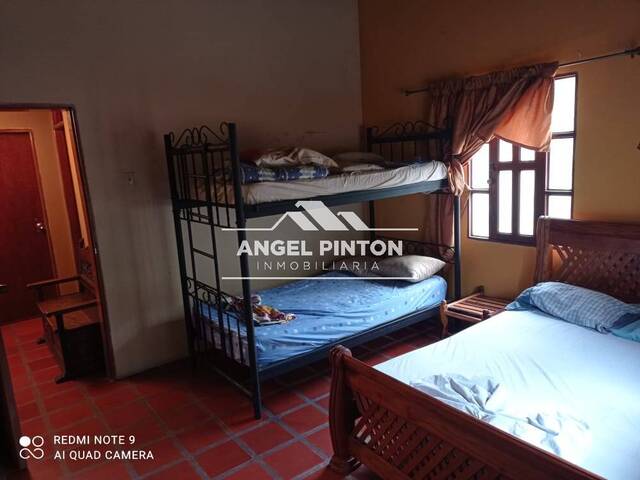 #7552 - CHALET para Venta en La Puerta - T - 2