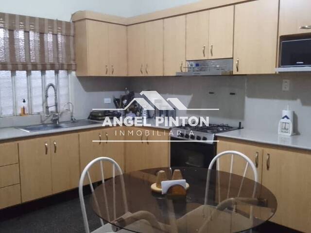 #7590 - CASA para Venta en Maracaibo - V
