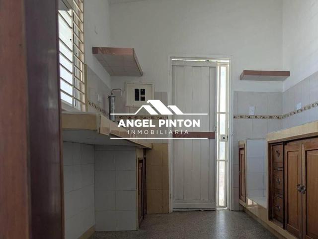 #7593 - CASA para Venta en Maracaibo - V - 3