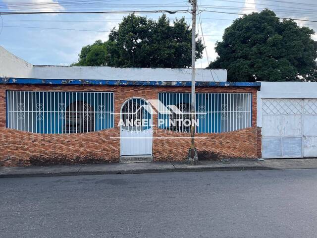#76273 - CASA COMERCIAL para Venta en Araure - P - 1