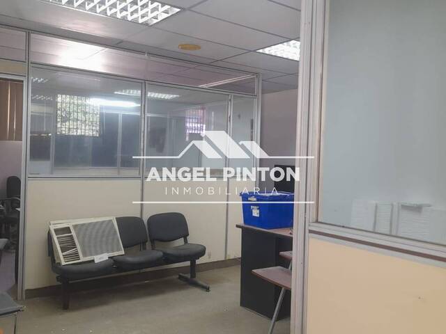 #7624 - EDIFICIO COMERCIAL para Venta en Maracaibo - V