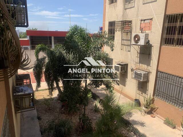 #7662 - APARTAMENTO para Alquiler en Maracaibo - V - 1
