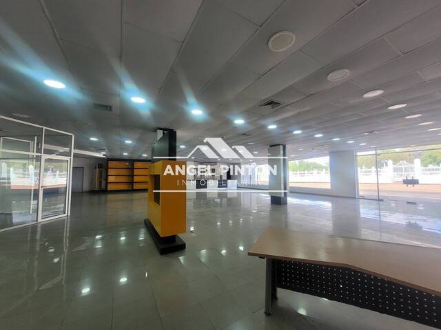 LOCAL COMERCIAL para Alquiler en Maracaibo - 4