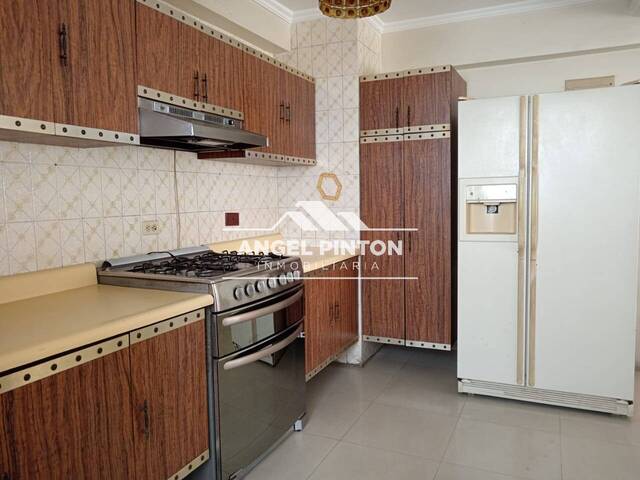 #7720 - APARTAMENTO para Venta en Maracaibo - V