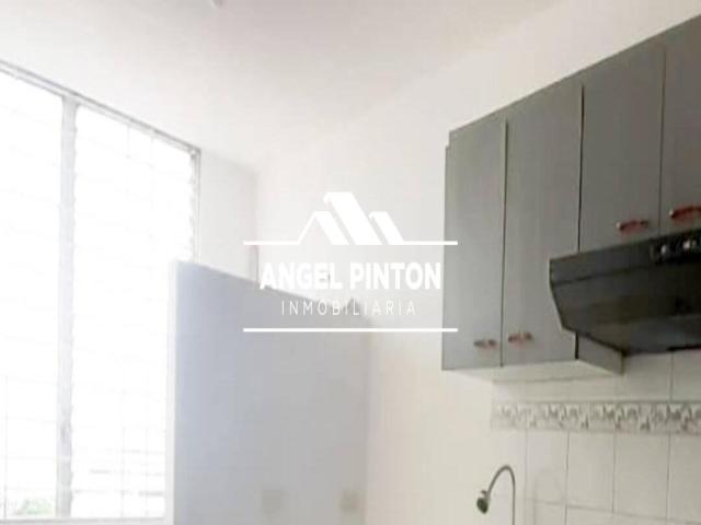 #7721 - APARTAMENTO para Alquiler en Maracaibo - V