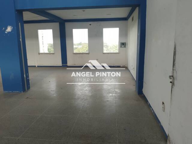 #7758 - LOCAL COMERCIAL para Venta en Maracaibo - V - 1