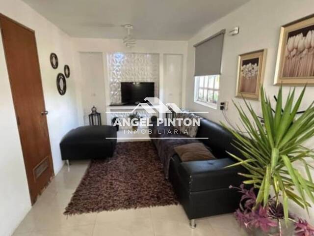 #7774 - CONJUNTO CERRADO para Venta en Maracaibo - V - 2