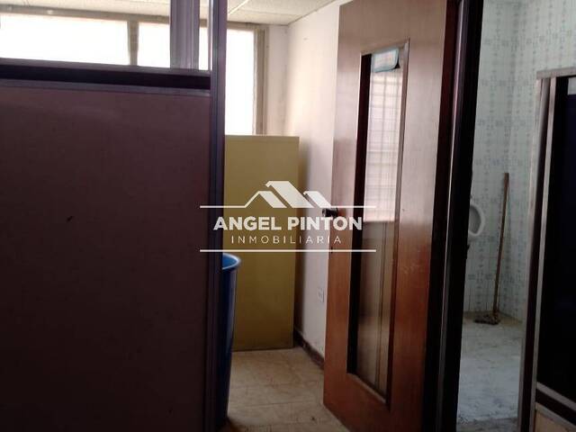 #7795 - OFICINA para Alquiler en Maracaibo - V - 2