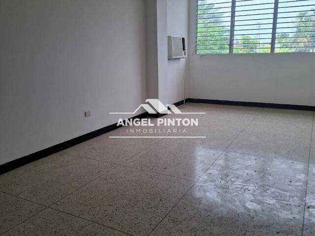 #7803 - APARTAMENTO para Venta en Ciudad Ojeda - V - 2