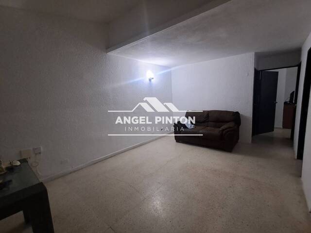 #03034 - CASA para Venta en Maracaibo - V - 2