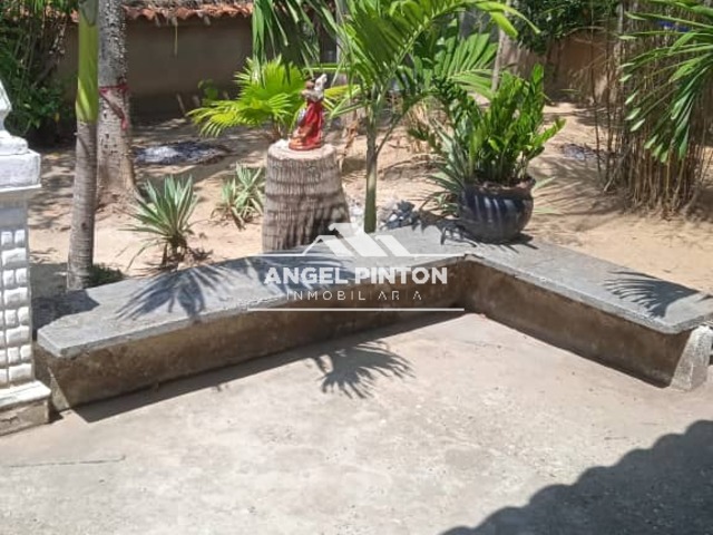 #7849 - CASA para Venta en Higuerote - M - 3