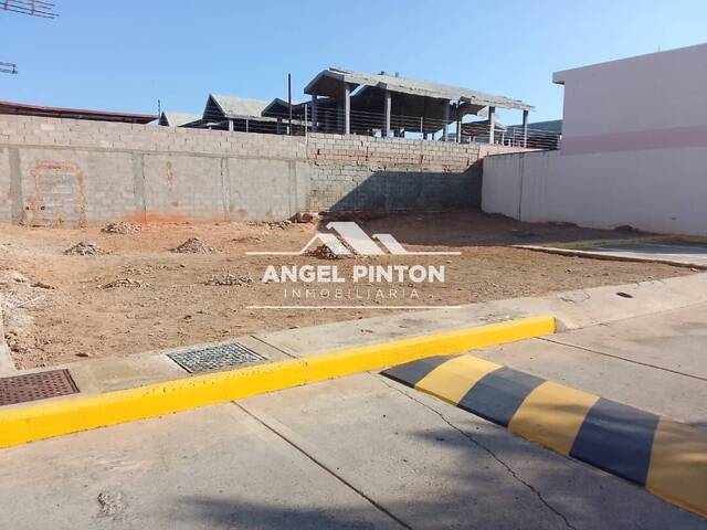 #7902 - TERRENO para Venta en Maracaibo - V