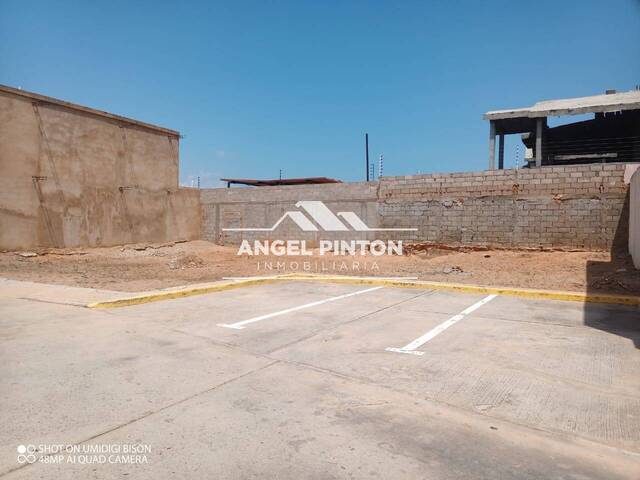 #7902 - TERRENO para Venta en Maracaibo - V