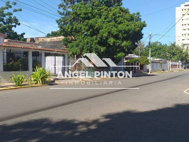#7904 - CASA COMERCIAL para Venta en Maracaibo - V - 3