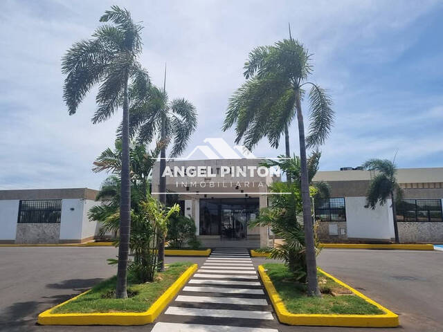 #7913 - CLUB SOCIAL para Venta en Maracaibo - V - 1