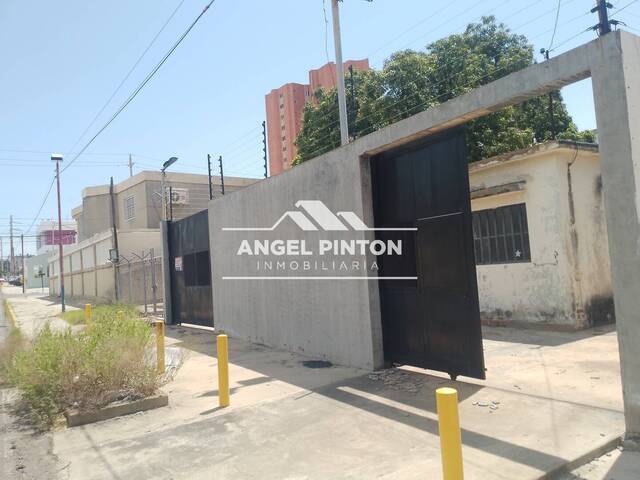 #7963 - CASA COMERCIAL para Alquiler en Maracaibo - V