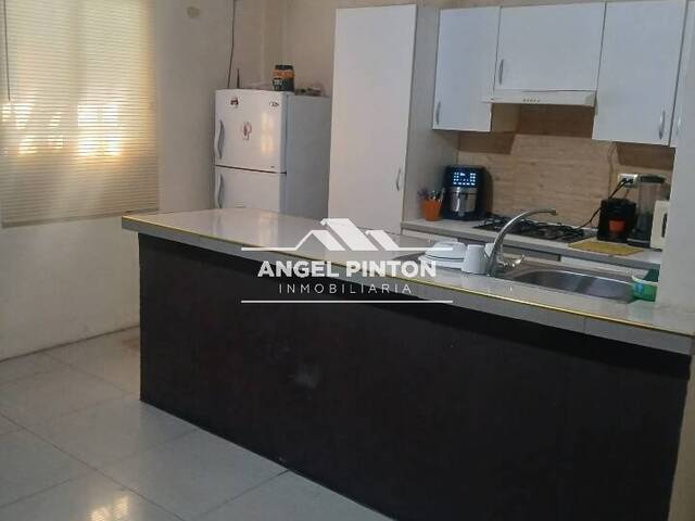 #7966 - CASA para Venta en Maracaibo - V