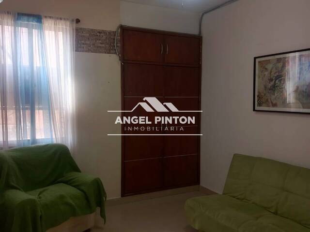 #7996 - APARTAMENTO para Alquiler en Maracaibo - V - 3