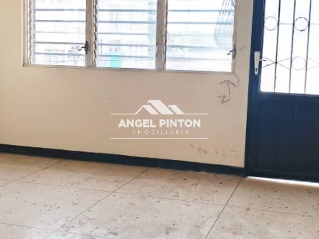 #8022 - APARTAMENTO para Venta en Acarigua - P - 3