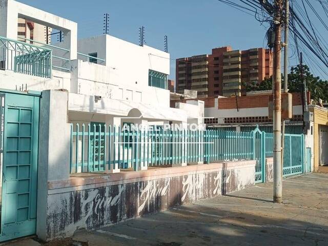 #8054 - CASA COMERCIAL para Venta en Maracaibo - V - 2