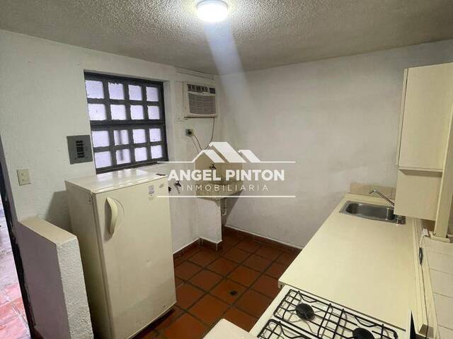 #8079 - HABITACIÓN para Alquiler en Maracaibo - V - 3