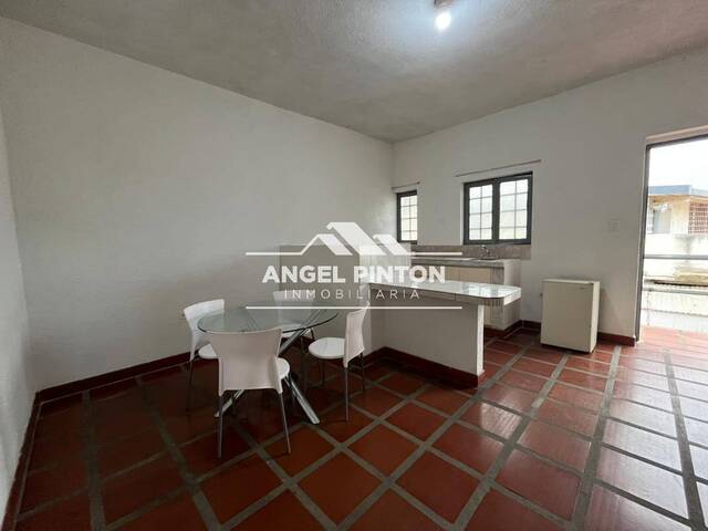#8084 - APARTAMENTO para Alquiler en Maracaibo - V - 1