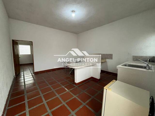 #8084 - APARTAMENTO para Alquiler en Maracaibo - V - 3