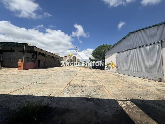 #8120 - GALPÓN / BODEGA para Alquiler en Maracaibo - V - 2