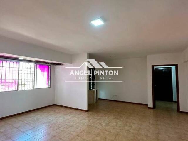 #81330 - APARTAMENTO para Venta en Maracaibo - V - 3