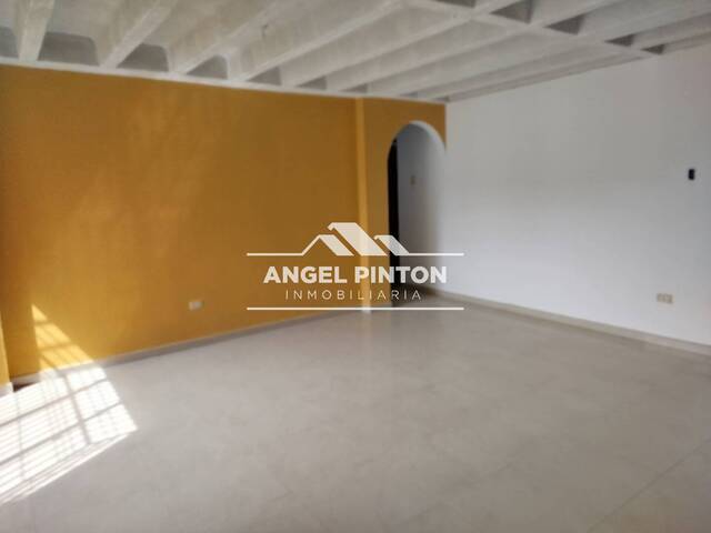 #8133 - APARTAMENTO para Venta en Maracaibo - V - 3