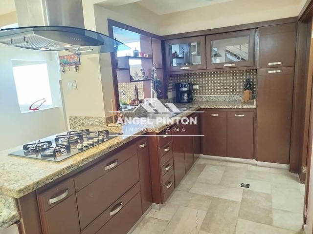 #8144 - CONJUNTO CERRADO para Venta en Maracaibo - V - 3