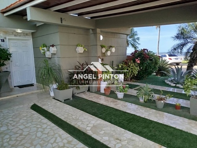 #8144 - CONJUNTO CERRADO para Venta en Maracaibo - V - 2