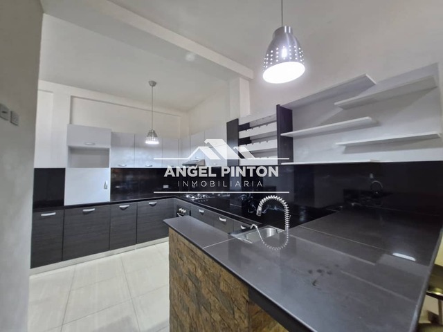 #8146 - CASA para Venta en Maracaibo - V - 2