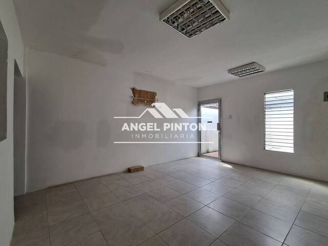 #0890 - CASA COMERCIAL para Alquiler en Maracaibo - V - 3
