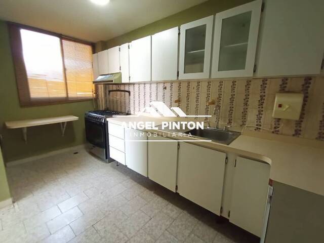 #0887 - APARTAMENTO para Alquiler en Maracaibo - V - 1