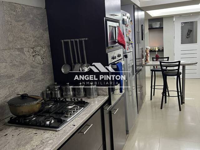 #81663 - CONJUNTO CERRADO para Venta en Maracaibo - V - 2