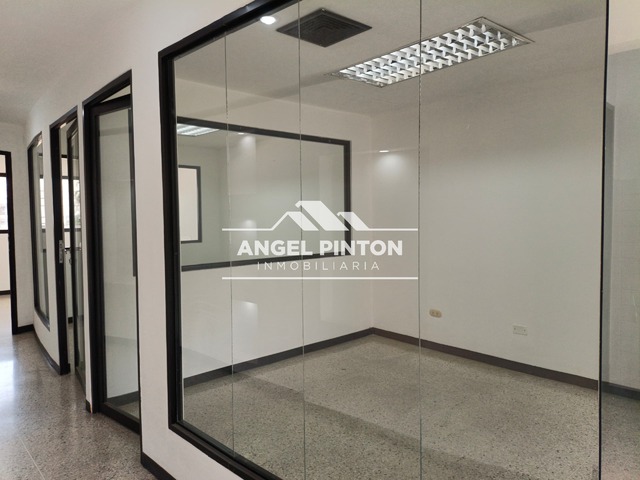 #0135 - LOCAL COMERCIAL para Alquiler en Maracaibo - V