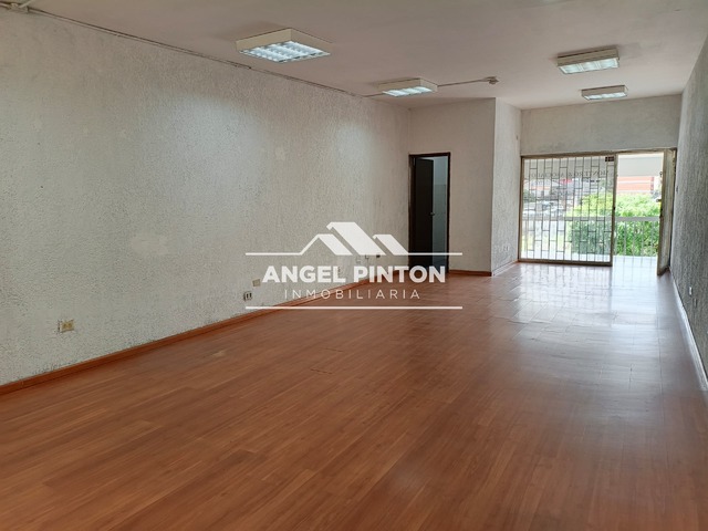 #0147 - OFICINA para Alquiler en Maracaibo - V