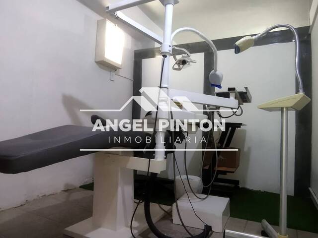 #8197 - CONSULTORIO para Alquiler en Maracaibo - V - 3