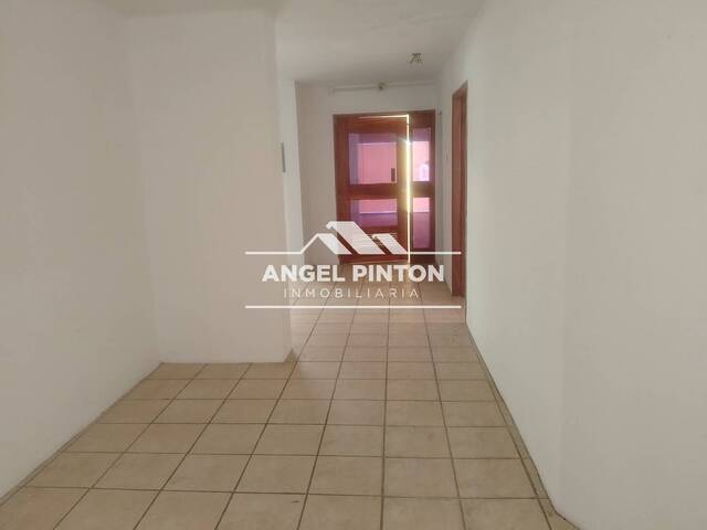 #8213 - OFICINA para Alquiler en Maracaibo - V - 3