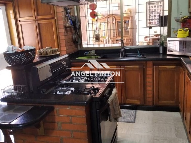 #8222 - CONJUNTO CERRADO para Venta en Maracaibo - V - 3