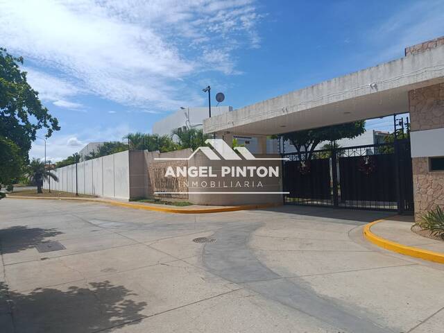 #8222 - CONJUNTO CERRADO para Venta en Maracaibo - V - 2