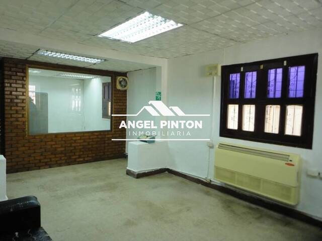 #8245 - CASA COMERCIAL para Venta en Maracaibo - V - 1