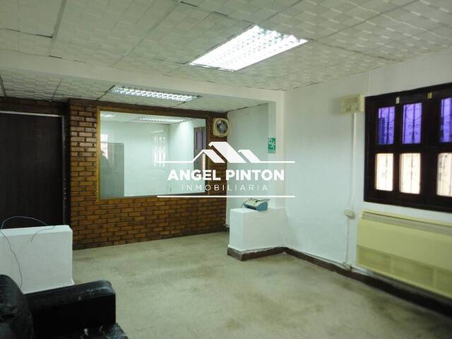#8245 - CASA COMERCIAL para Venta en Maracaibo - V - 3