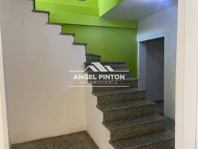 #0996 - APARTAMENTO para Alquiler en Maracaibo - V