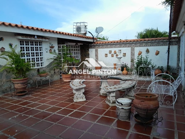 #82138 - CASA para Venta en Maracaibo - V - 1