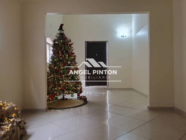 #8309 - CASA para Venta en Maracaibo - V - 2