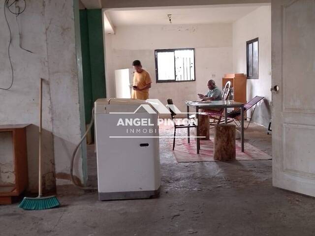 #7189 - CASA COMERCIAL para Venta en Maracaibo - V - 3